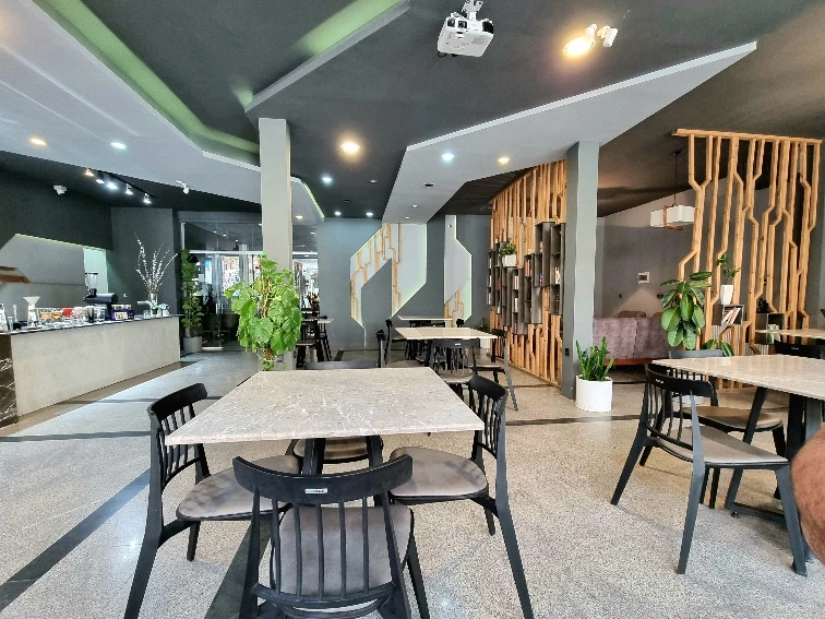 کافه لاب کرمان از محبوب ترین کافه های کرمان