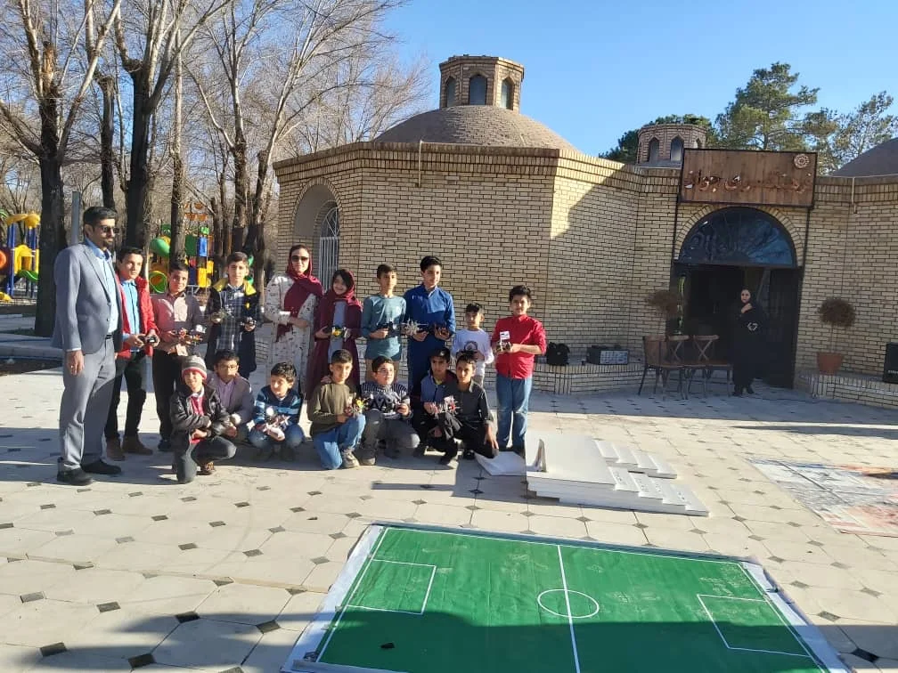 هریمند، یکی از بهترین آموزشگاه های رباتیک استان کرمان (رفسنجان)