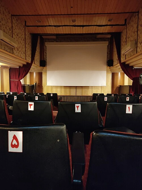 تماشاخانه پارس از بهترین سینماهای کرمان