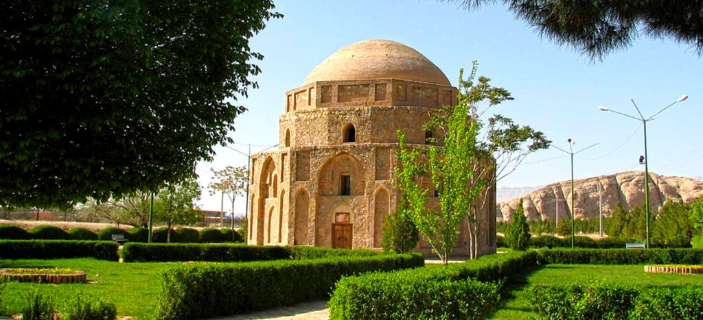 گنبد جبلیه کرمان یکی از تاریخی ترین جاهای دیدنی کرمان