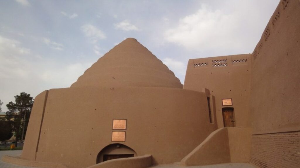 یخدان مویدی کرمان