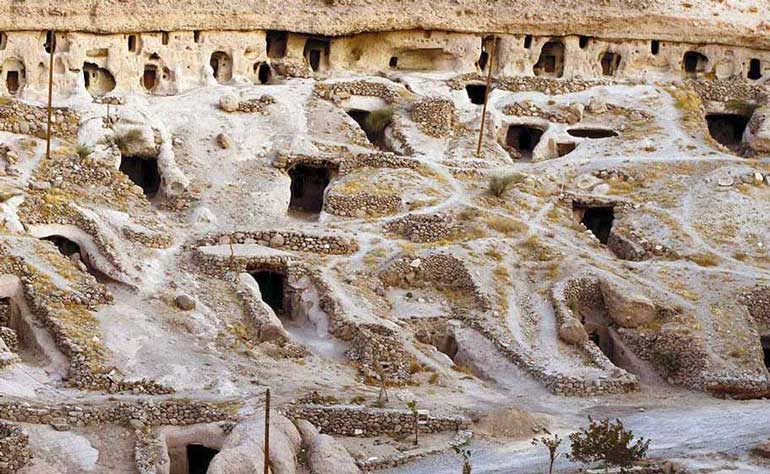 روستای میمند شهربابک از بهترین آثار تاریخی کرمان
