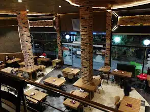 خانه برگر؛ بهترین برگر کرمان با گوشتهای متنوع